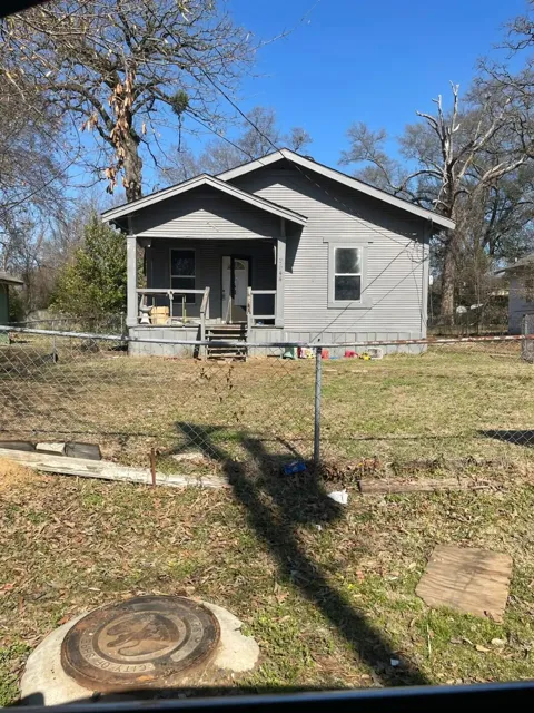 2544 Dupont Street