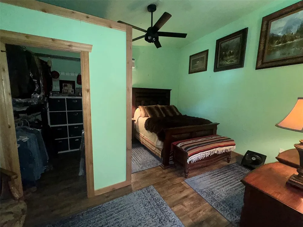 125 Rolling Bend Road Alvord, TX 76225