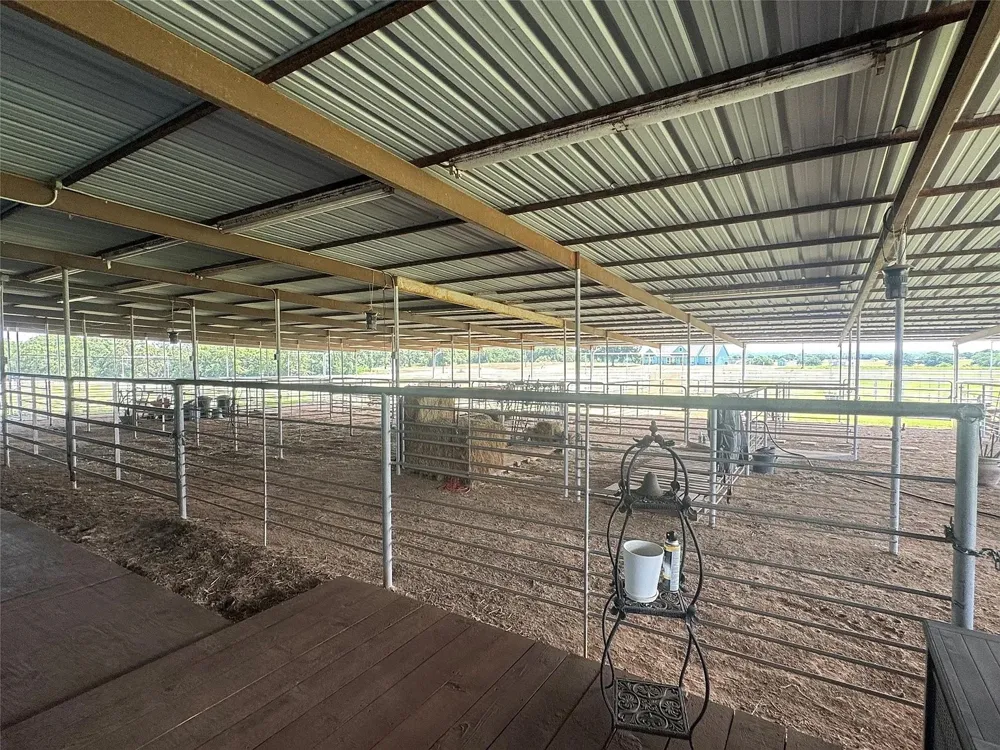 125 Rolling Bend Road Alvord, TX 76225