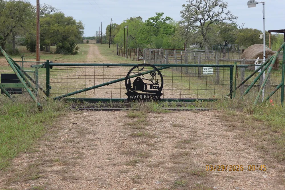 1028 Gun Rose Lane Columbus, TX 78934