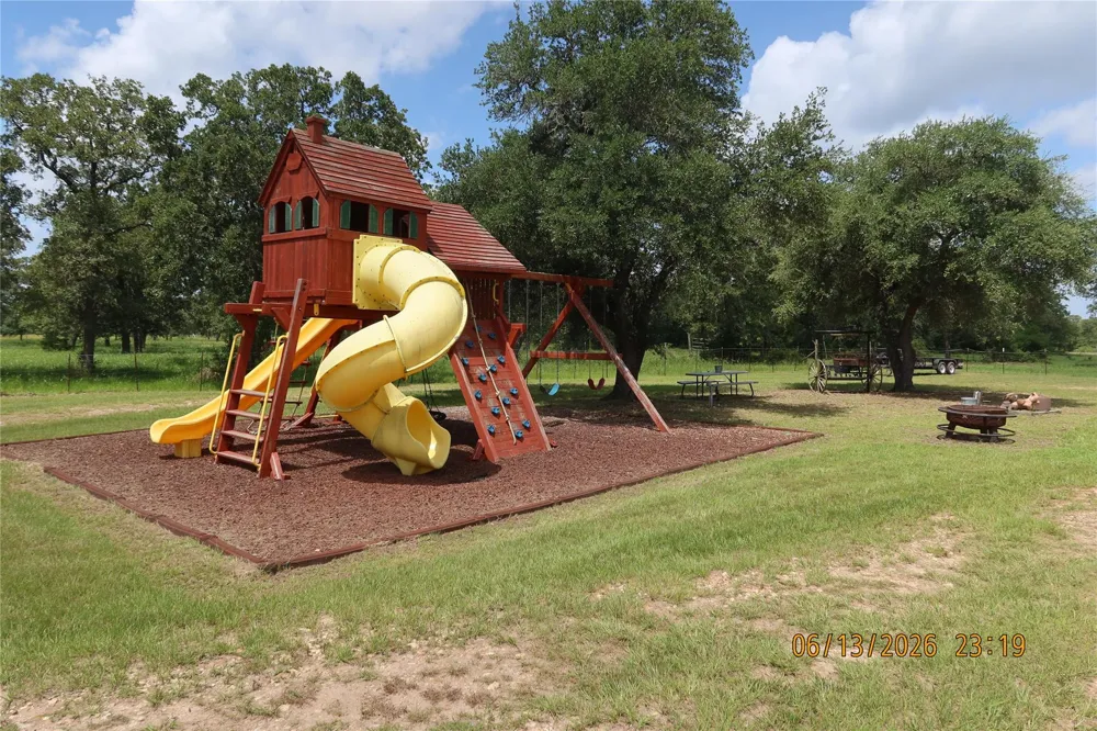 1028 Gun Rose Lane Columbus, TX 78934