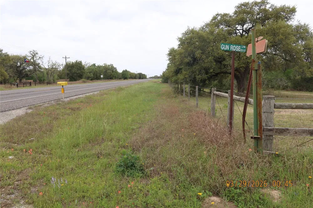 1028 Gun Rose Lane Columbus, TX 78934