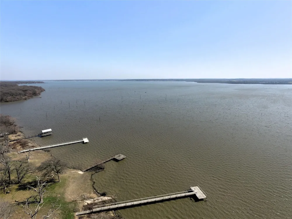 8087 Lakeview Drive Quinlan, TX 75474
