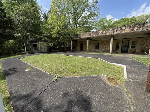 4089 Old Metal Rd