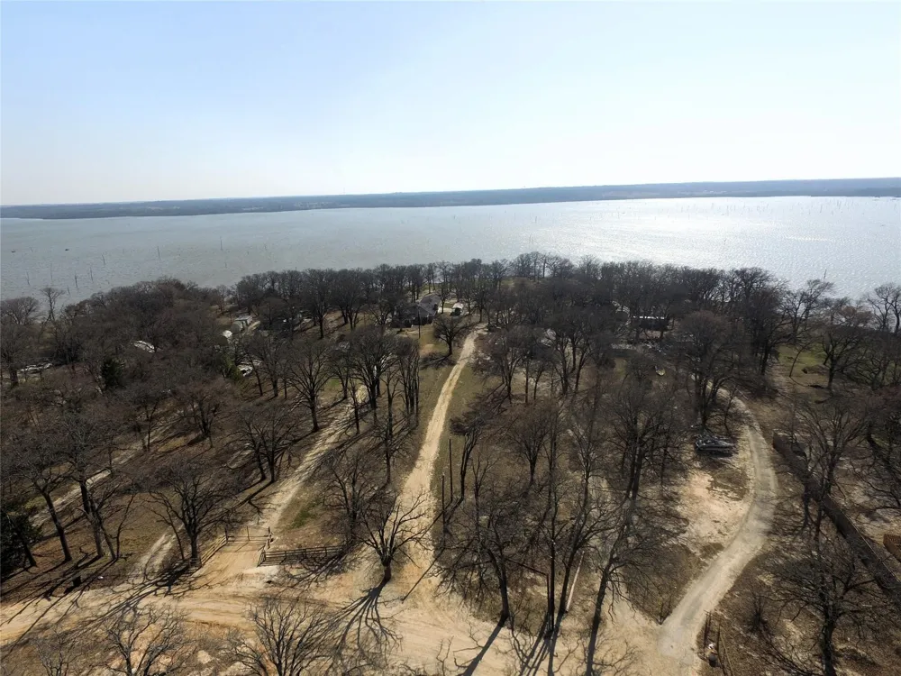 8085 Lakeview Drive Quinlan, TX 75474