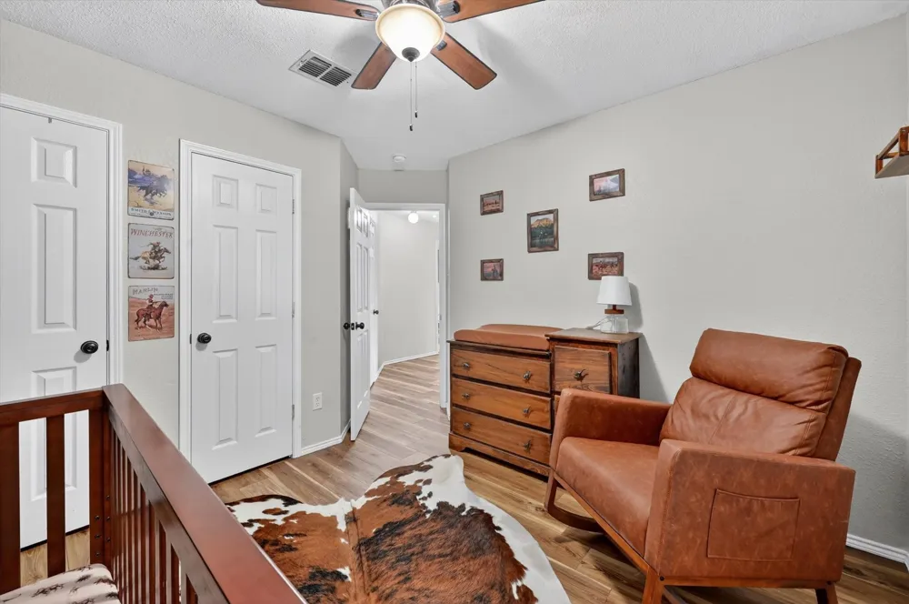 3208 Cliff Oaks Drive Corinth, TX 76210
