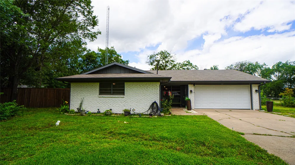 340 Northside Quinlan, TX 75474