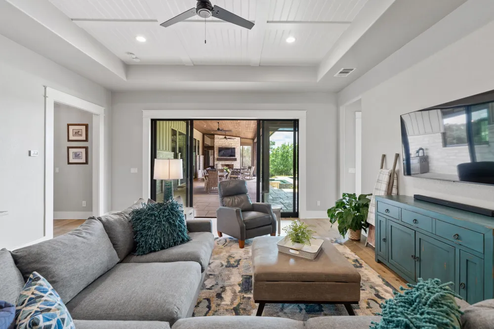 1457 Avenida High View Driftwood, TX 78619