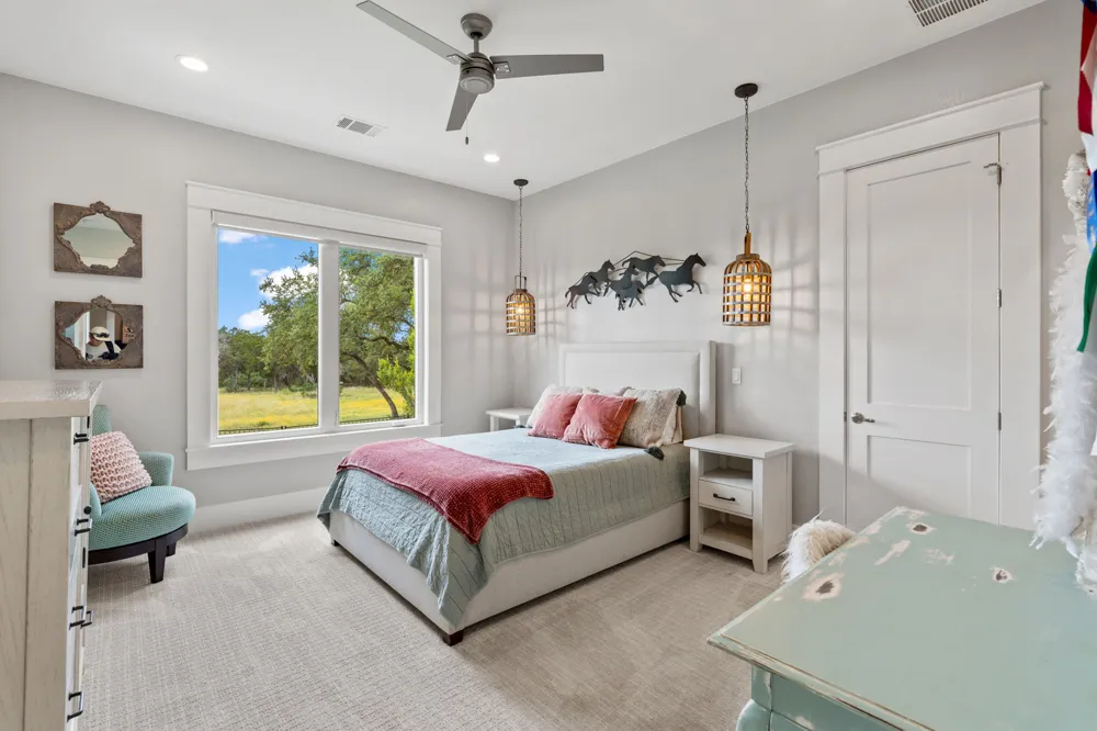 1457 Avenida High View Driftwood, TX 78619