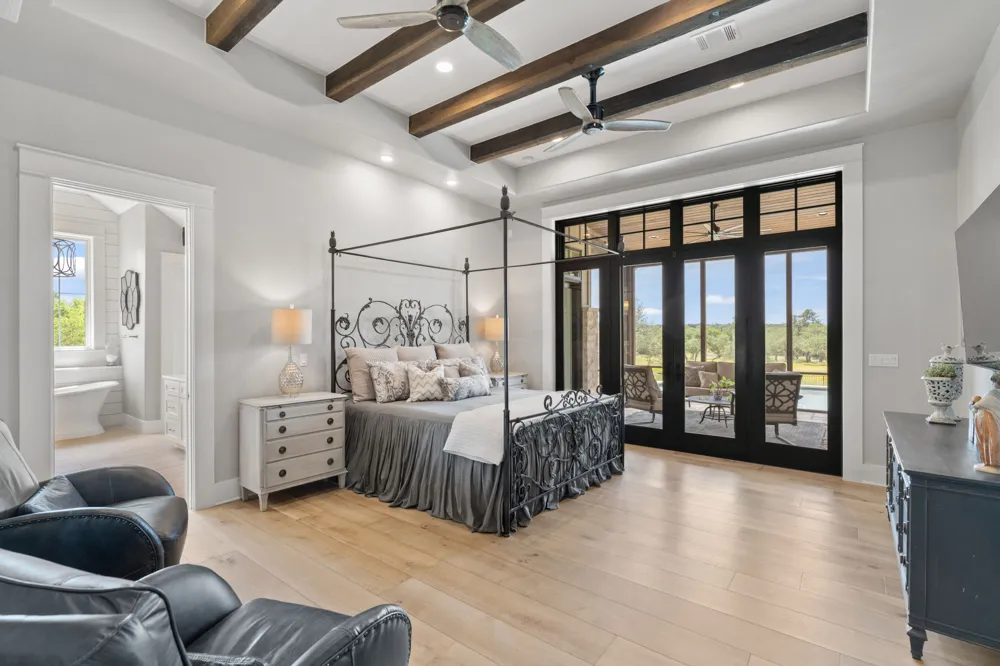 1457 Avenida High View Driftwood, TX 78619