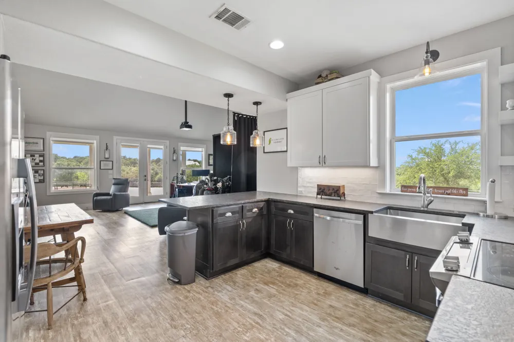 1457 Avenida High View Driftwood, TX 78619