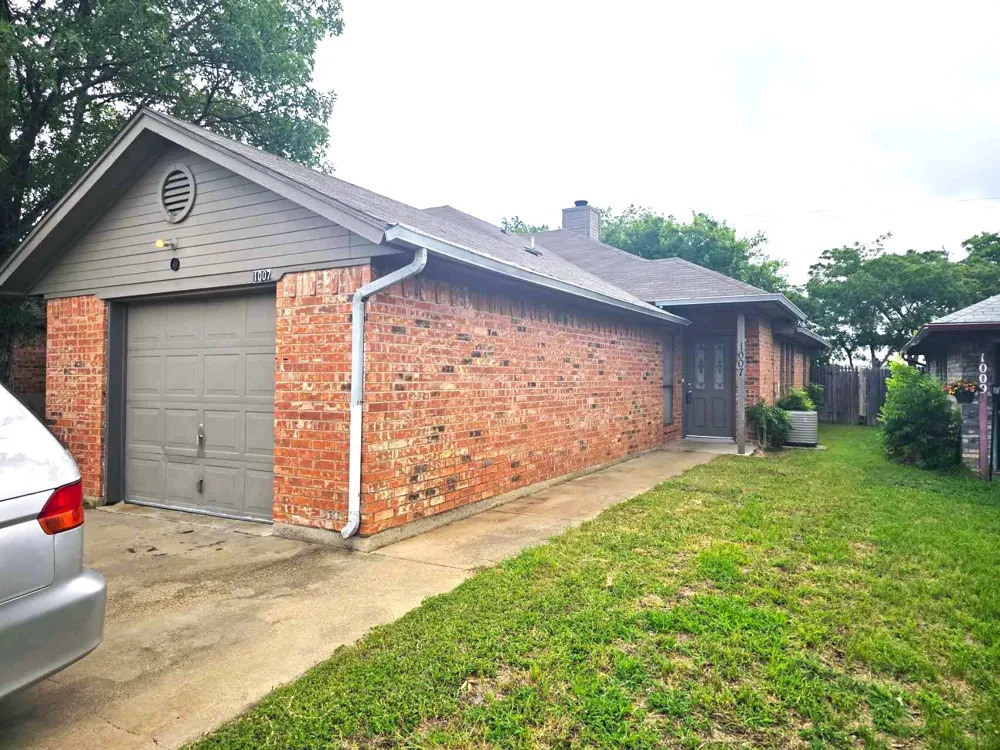 1007 Mitchell Lane Burleson, TX 76028