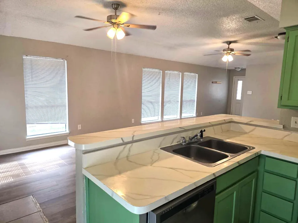 1007 Mitchell Lane Burleson, TX 76028