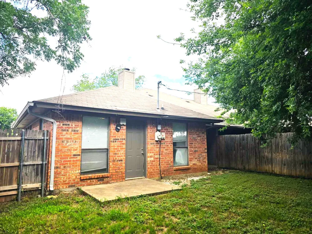 1007 Mitchell Lane Burleson, TX 76028