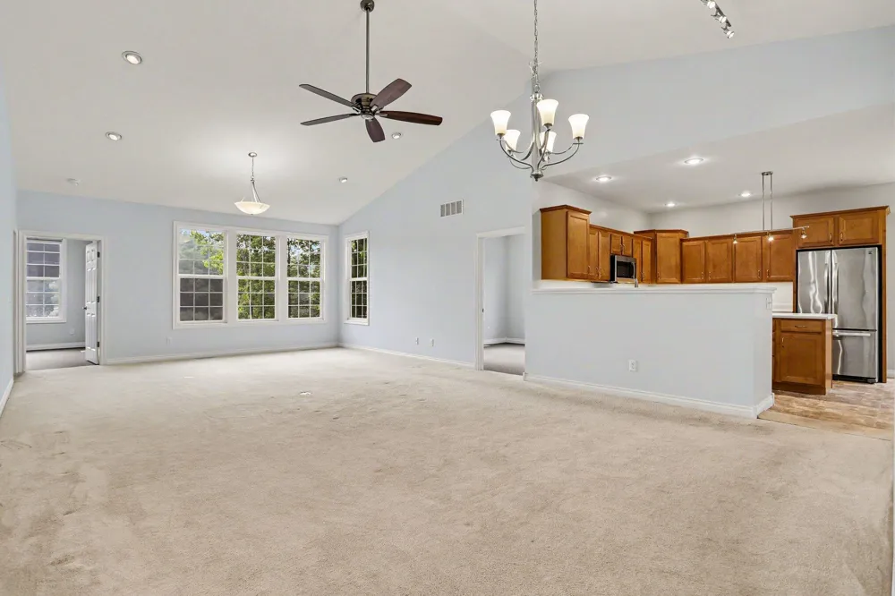 6945 Hunters Creek Kalamazoo, MI 49048