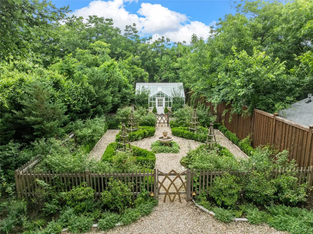 401 E Avenue A Valley Mills, TX 76689