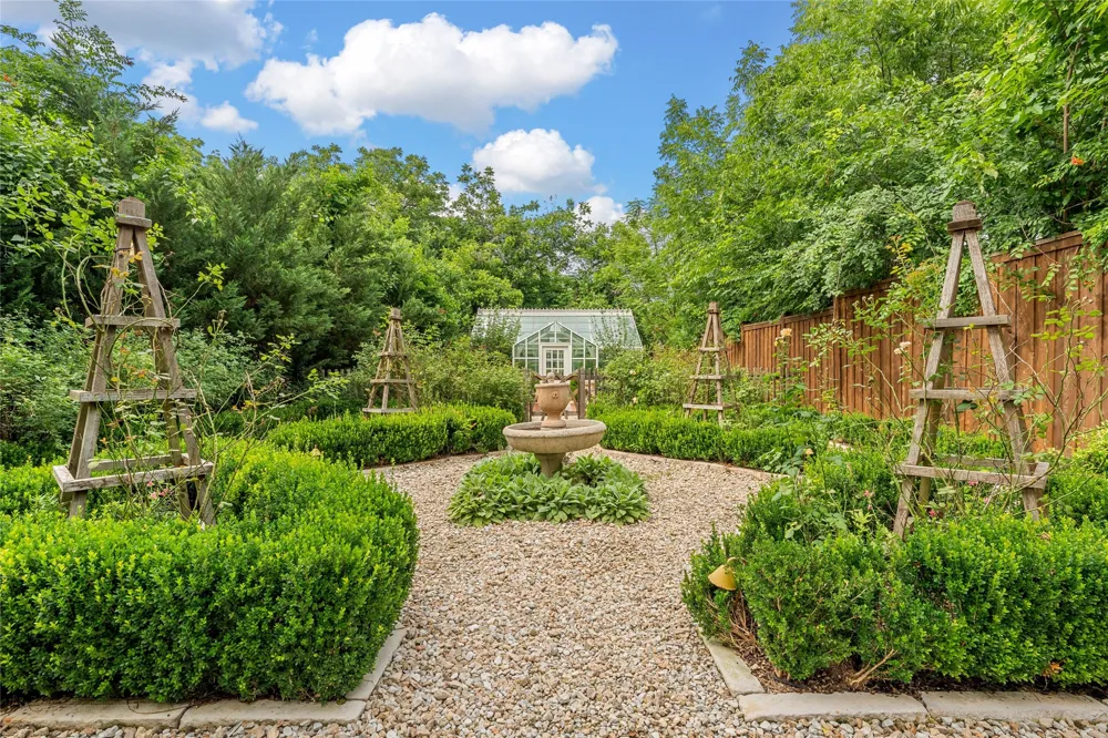 401 E Avenue A Valley Mills, TX 76689