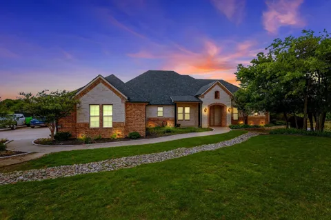 1040 Lighthouse Court