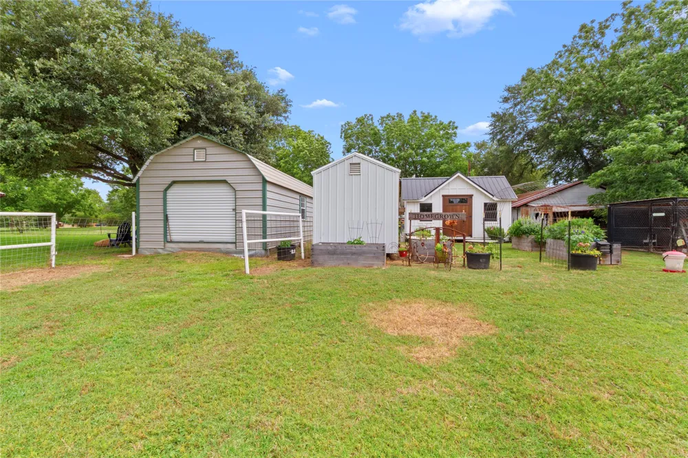 110 Avenue D Wortham, TX 76693