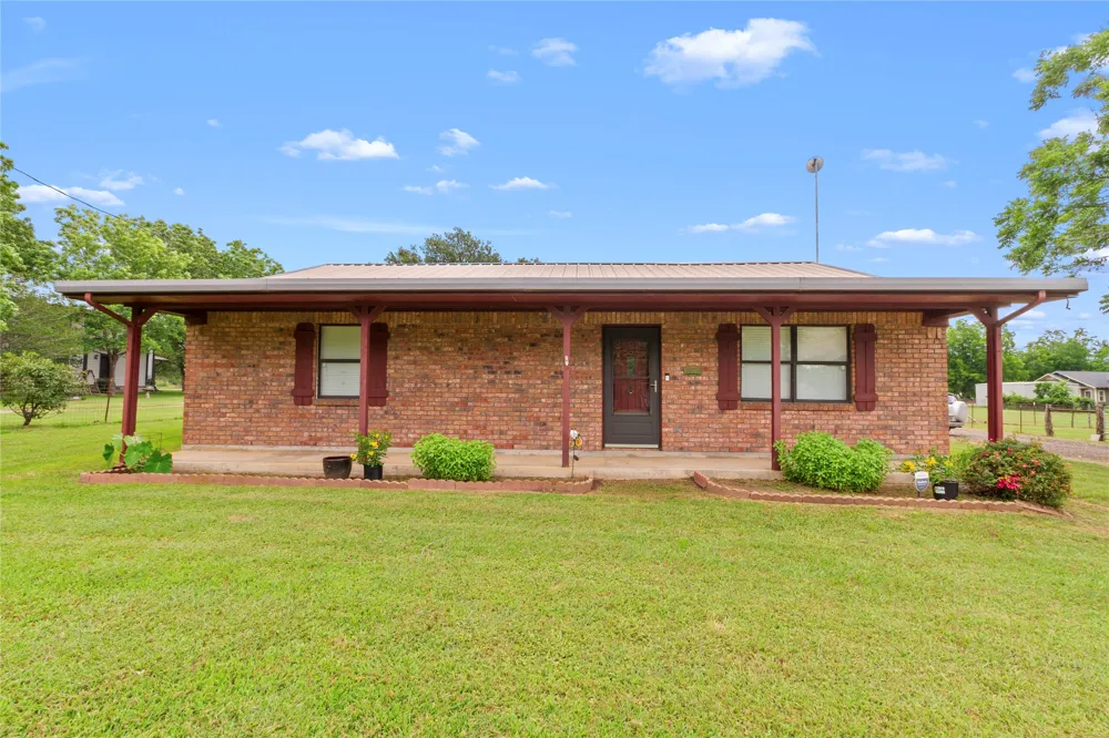 110 Avenue D Wortham, TX 76693