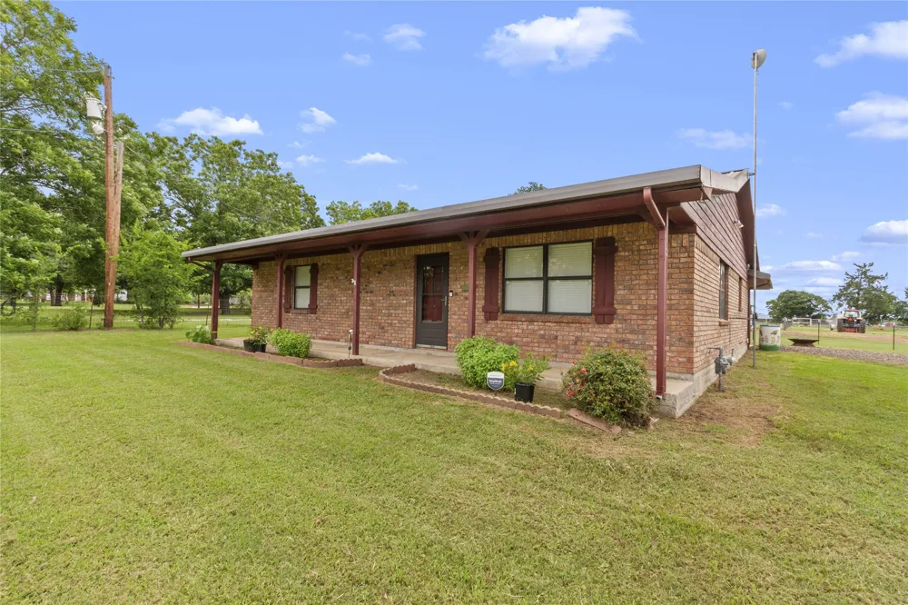 110 Avenue D Wortham, TX 76693