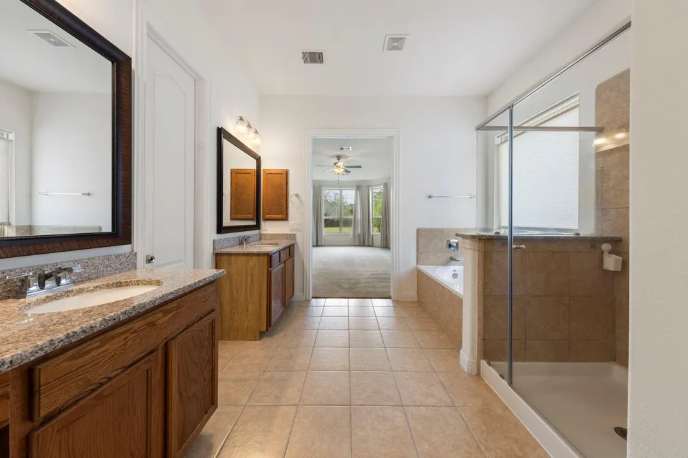 10235 S Goshawk Trail Conroe, TX 77385