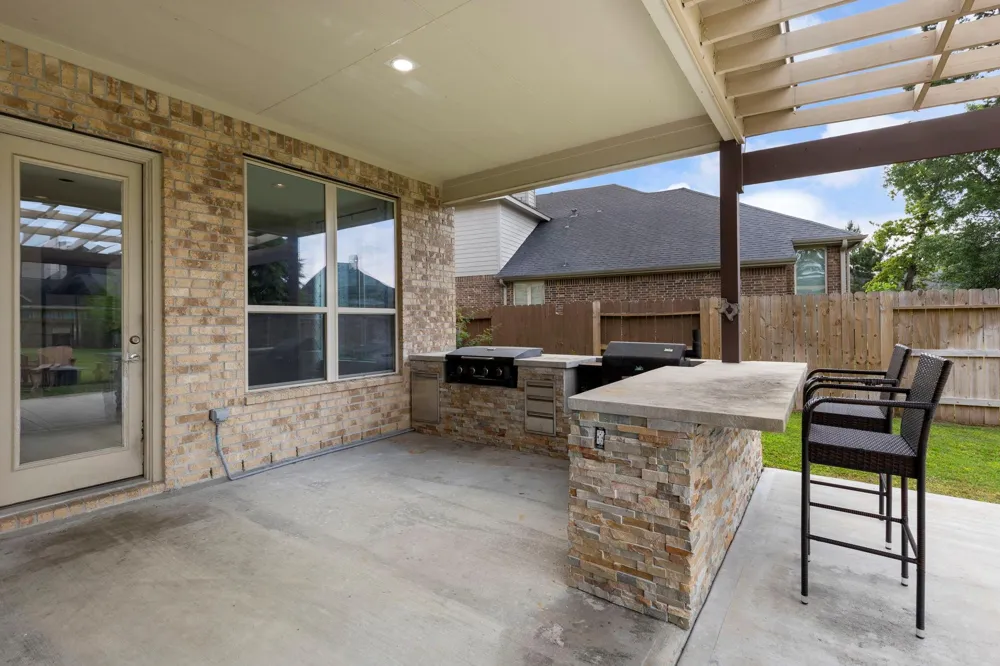 10235 S Goshawk Trail Conroe, TX 77385