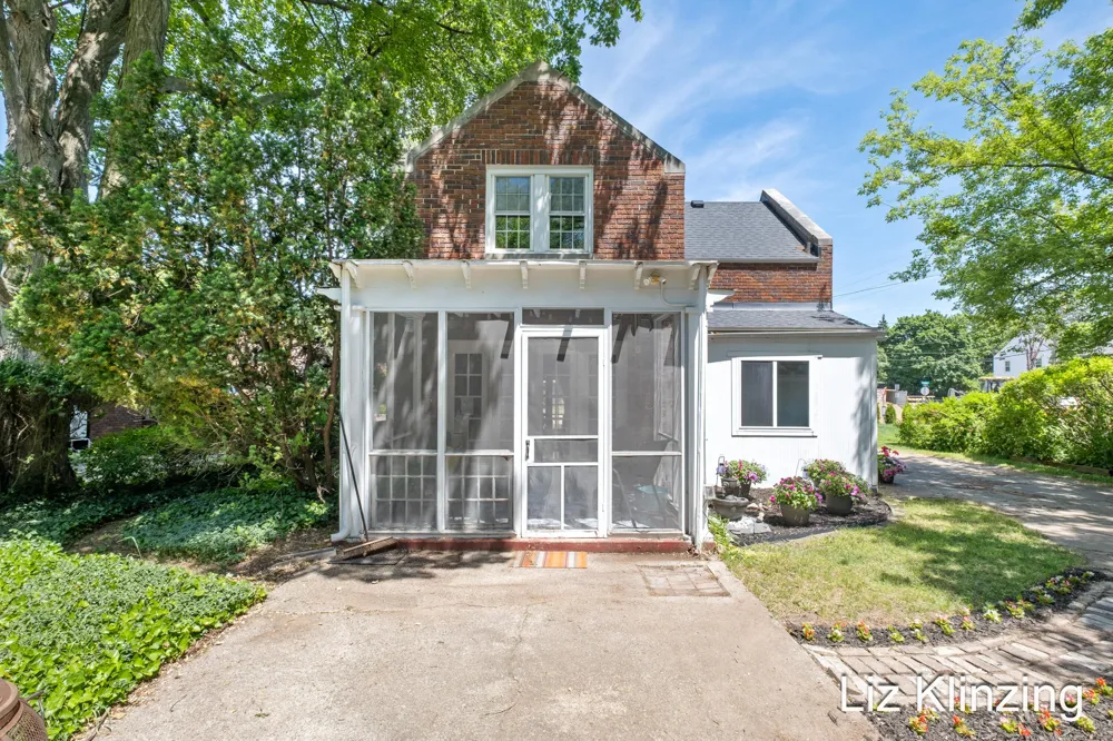 450 Burton Street SE Grand Rapids, MI 49507