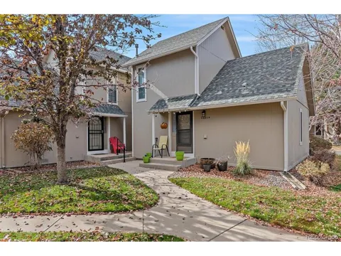 2621 S Xanadu Way #F