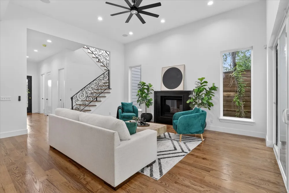1727 Ramsey Dallas, TX 75216
