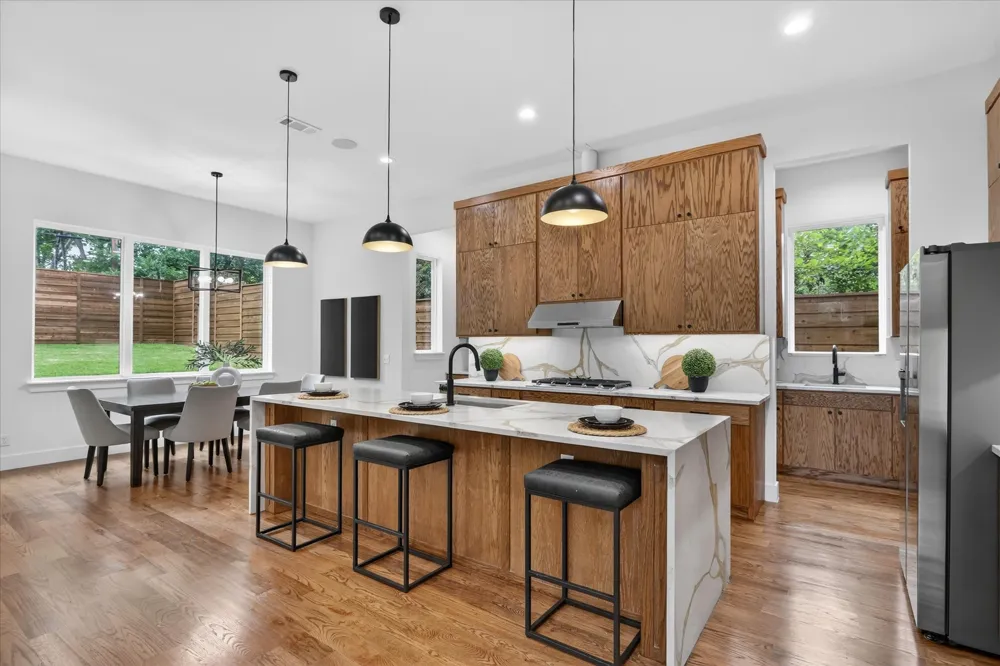 1727 Ramsey Dallas, TX 75216