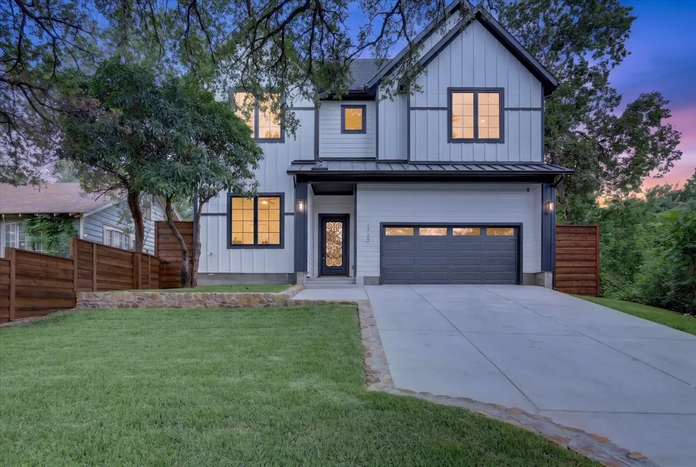 1727 Ramsey Dallas, TX 75216
