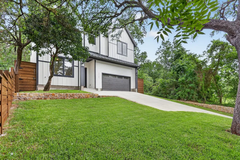 1727 Ramsey Dallas, TX 75216