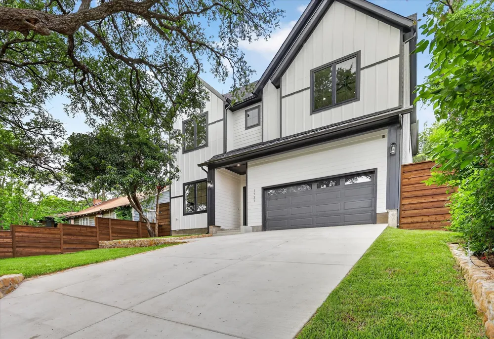 1727 Ramsey Dallas, TX 75216