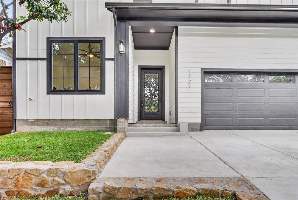 1727 Ramsey Dallas, TX 75216