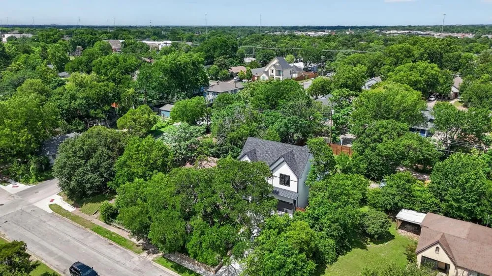 1727 Ramsey Dallas, TX 75216
