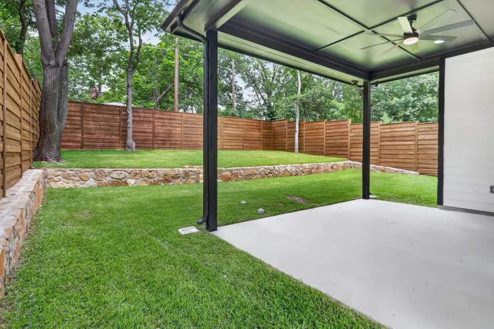 1727 Ramsey Dallas, TX 75216