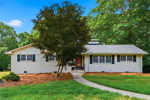 1019 Oakcrest Drive