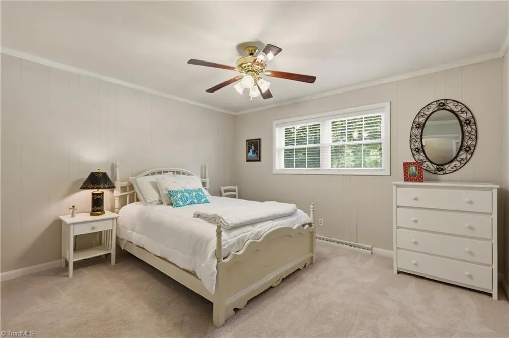 1019 Oakcrest Drive Reidsville, NC 27320