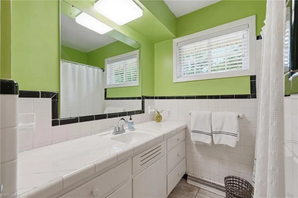 1019 Oakcrest Drive Reidsville, NC 27320