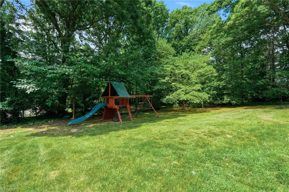 1019 Oakcrest Drive Reidsville, NC 27320