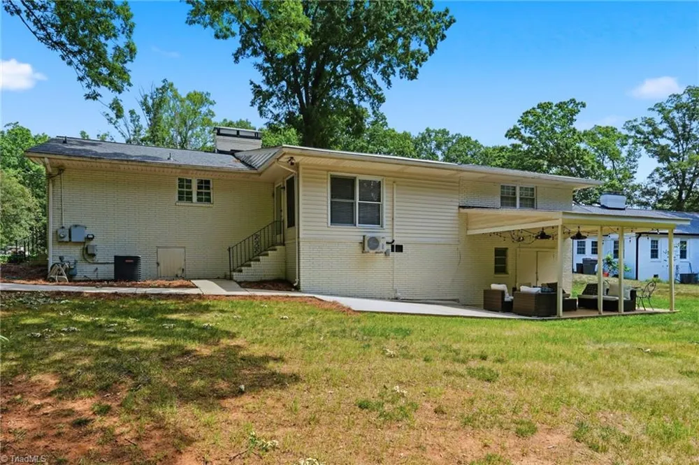 1019 Oakcrest Drive Reidsville, NC 27320