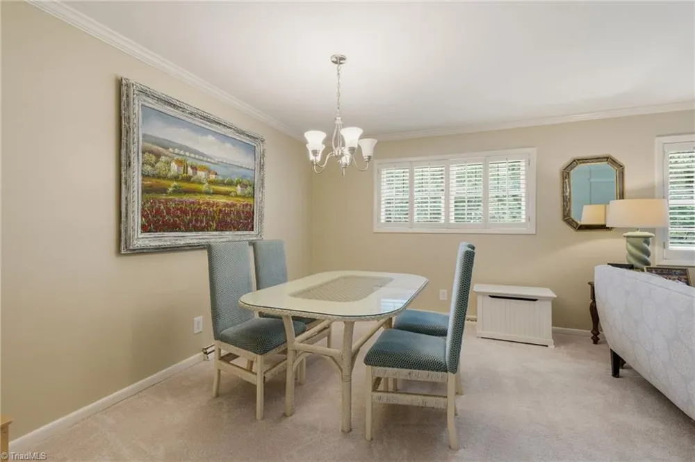 1019 Oakcrest Drive Reidsville, NC 27320