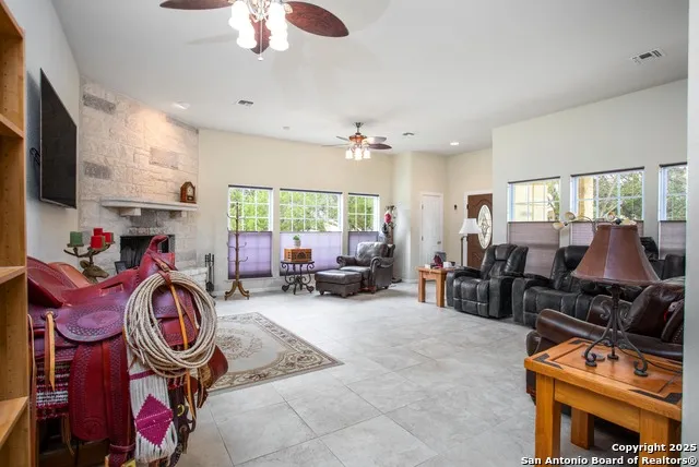 113 Pond Creek Ln Hunt, TX 78024