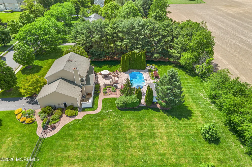 61 Cliffwood Drive Allentown, NJ 08501