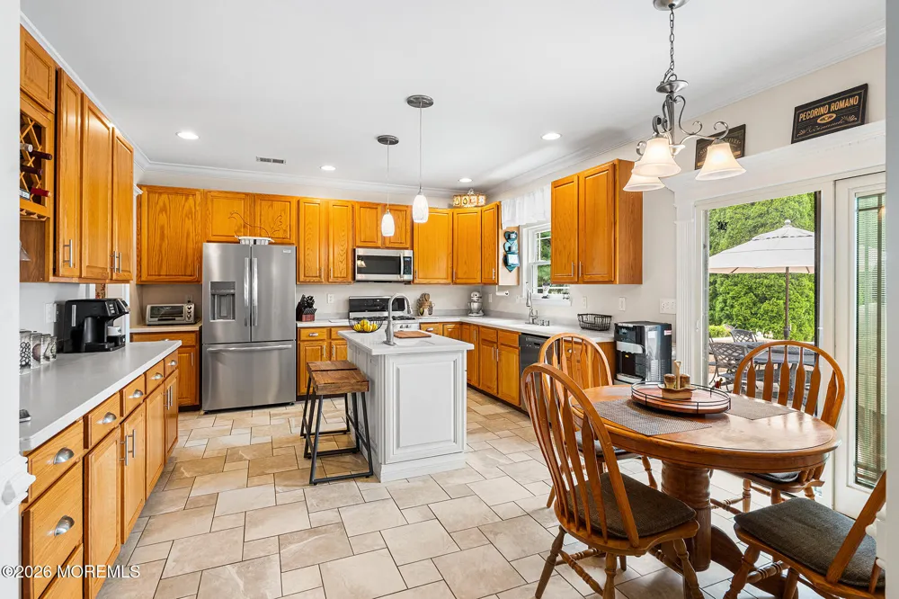 61 Cliffwood Drive Allentown, NJ 08501