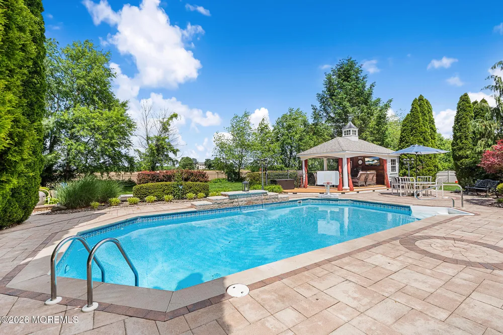 61 Cliffwood Drive Allentown, NJ 08501