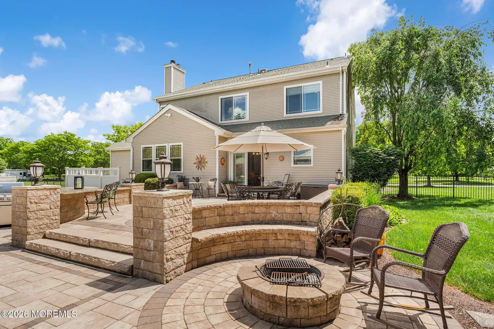 61 Cliffwood Drive Allentown, NJ 08501