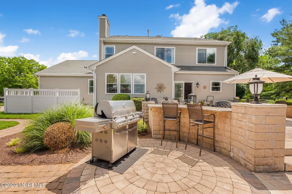61 Cliffwood Drive Allentown, NJ 08501