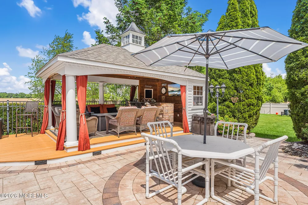 61 Cliffwood Drive Allentown, NJ 08501